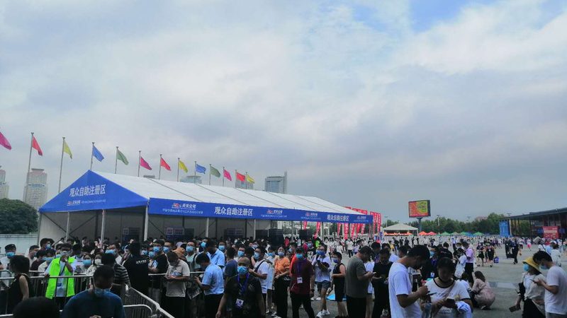 户外耐候写真喷绘：如何打造经久耐用的展示效果